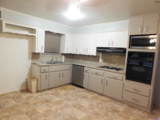 606 MIMOSA STREET, Burkburnett, TX 76354