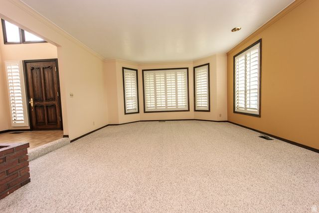 1063 E 5700 S, South Ogden, UT 84405