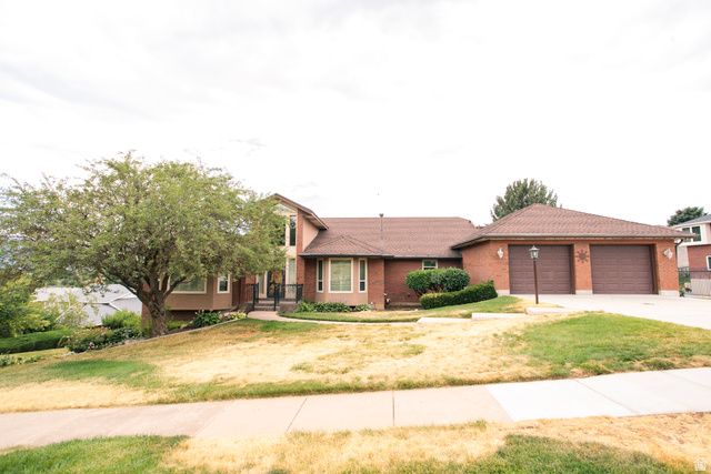 1063 E 5700 S, South Ogden, UT 84405