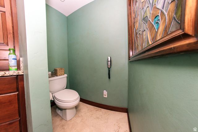 1063 E 5700 S, South Ogden, UT 84405