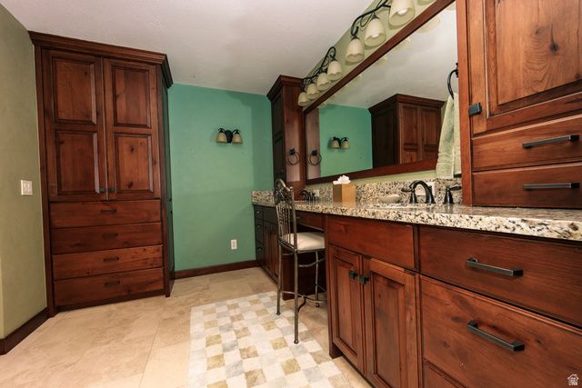 1063 E 5700 S, South Ogden, UT 84405