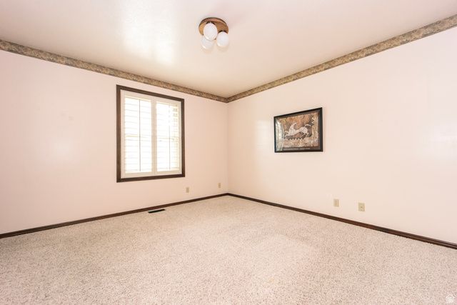 1063 E 5700 S, South Ogden, UT 84405