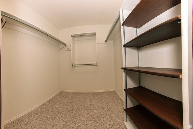 1063 E 5700 S, South Ogden, UT 84405