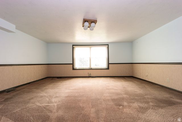 1063 E 5700 S, South Ogden, UT 84405