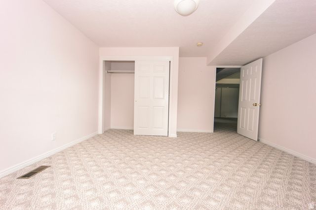 1063 E 5700 S, South Ogden, UT 84405