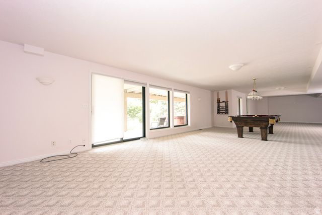 1063 E 5700 S, South Ogden, UT 84405