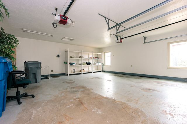 1063 E 5700 S, South Ogden, UT 84405