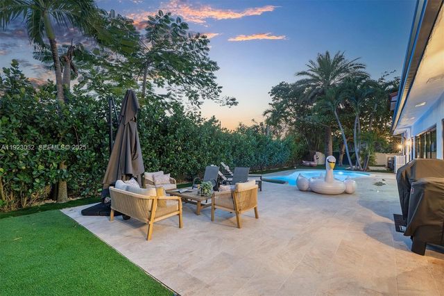 210 NE 107 st, Miami Shores, FL 33161