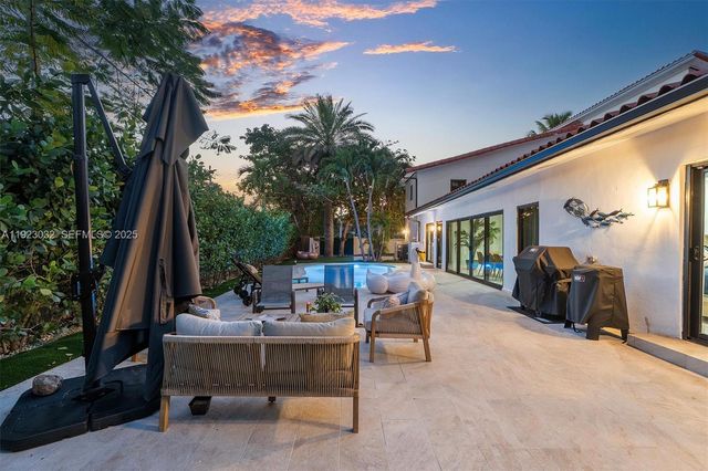 210 NE 107 st, Miami Shores, FL 33161