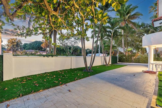 210 NE 107 st, Miami Shores, FL 33161