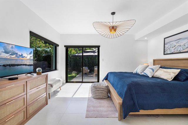 210 NE 107 st, Miami Shores, FL 33161