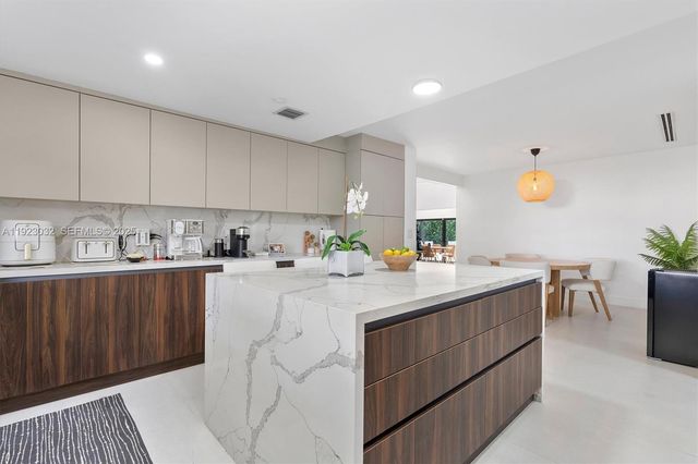 210 NE 107 st, Miami Shores, FL 33161