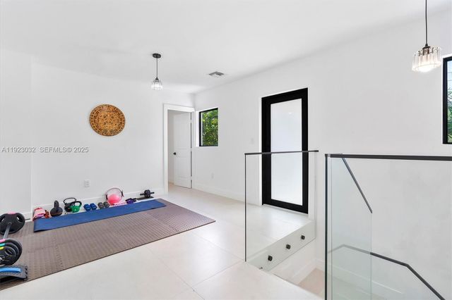 210 NE 107 st, Miami Shores, FL 33161