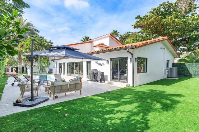 210 NE 107 st, Miami Shores, FL 33161