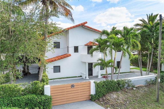 210 NE 107 st, Miami Shores, FL 33161