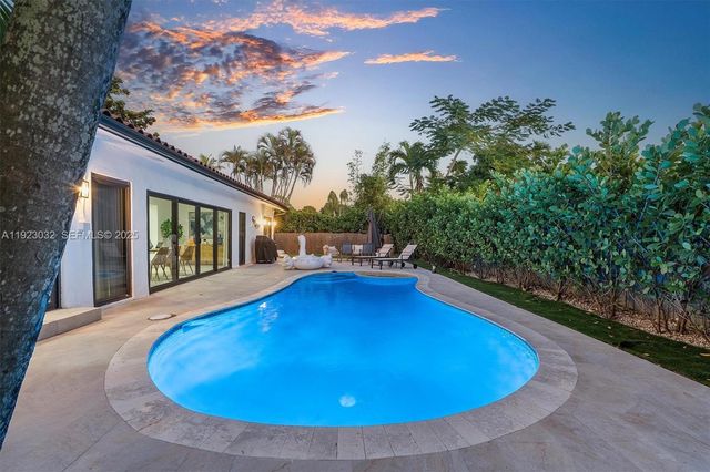 210 NE 107 st, Miami Shores, FL 33161