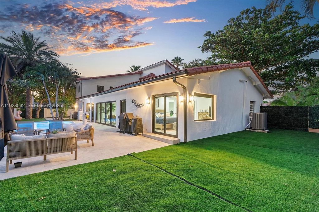 210 NE 107 st, Miami Shores, FL 33161