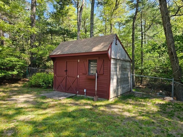 2 Center Hill Rd, Pembroke, MA 02359