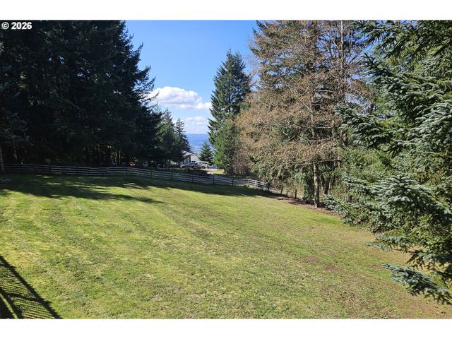 210 WEBSTER Ln, Woodland, WA 98674