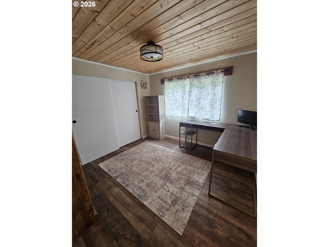 210 WEBSTER Ln, Woodland, WA 98674