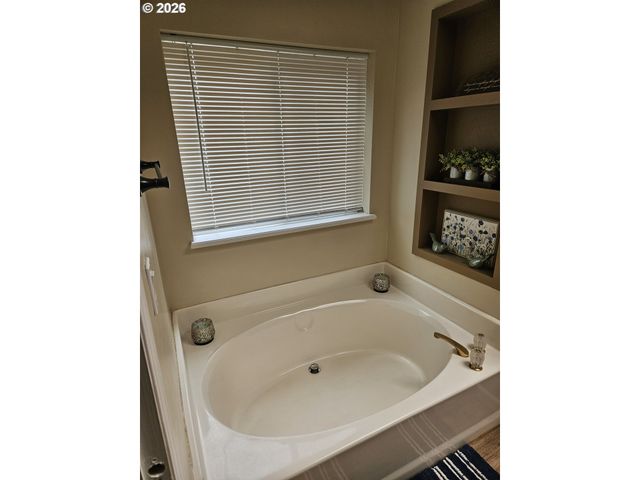 210 WEBSTER Ln, Woodland, WA 98674