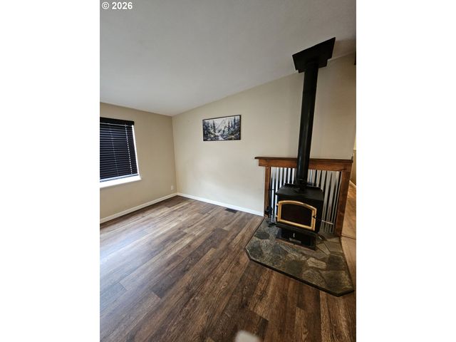 210 WEBSTER Ln, Woodland, WA 98674