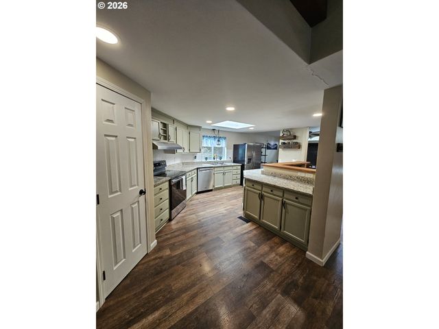 210 WEBSTER Ln, Woodland, WA 98674