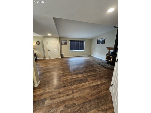 210 WEBSTER Ln, Woodland, WA 98674