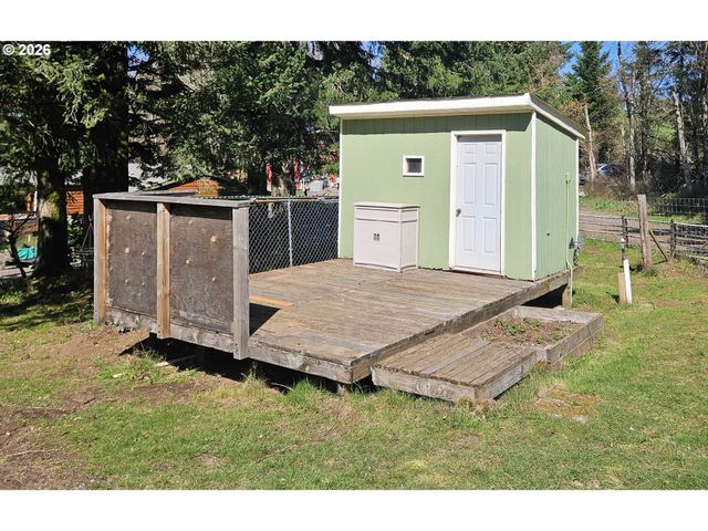 210 WEBSTER Ln, Woodland, WA 98674