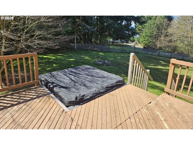 210 WEBSTER Ln, Woodland, WA 98674