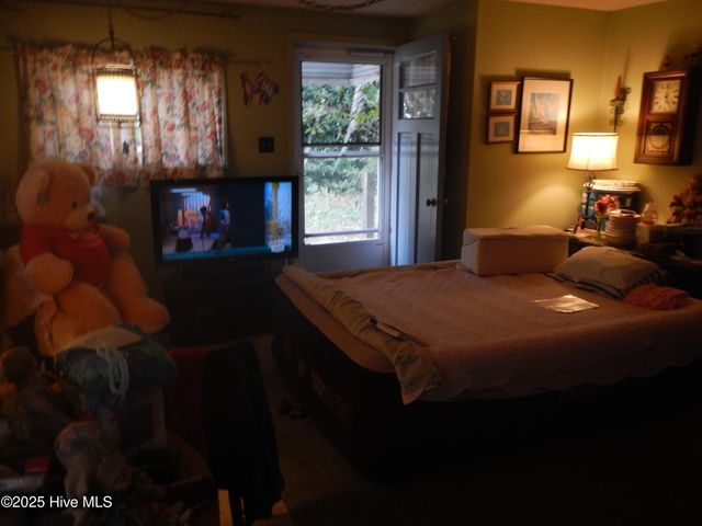 1300 Brices Creek Road, New Bern, NC 28562