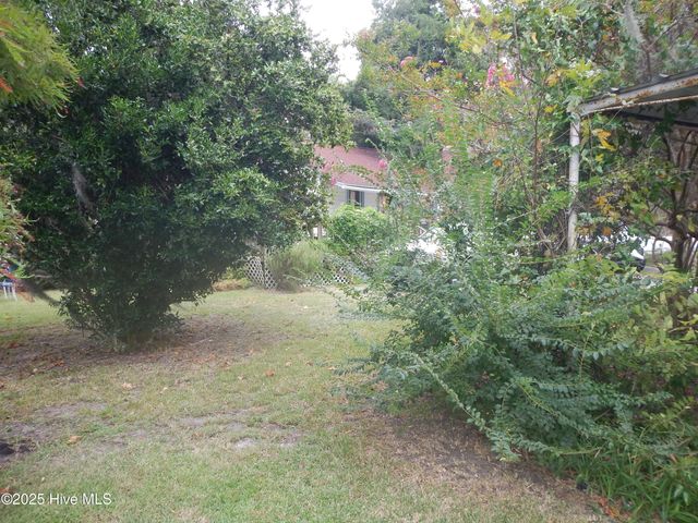 1300 Brices Creek Road, New Bern, NC 28562