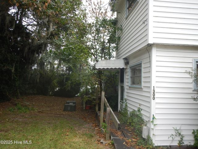 1300 Brices Creek Road, New Bern, NC 28562