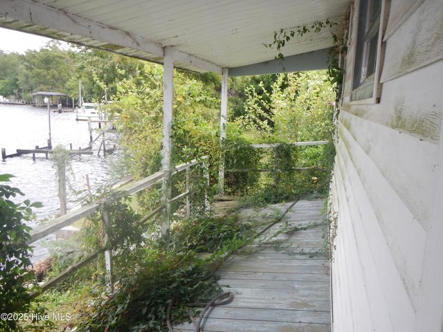 1300 Brices Creek Road, New Bern, NC 28562