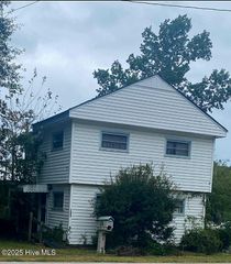 1300 Brices Creek Road, New Bern, NC 28562