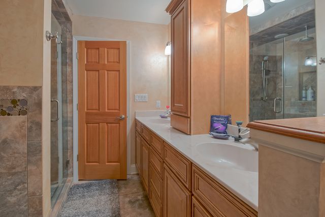 1605 S Regan Road, New Lenox, IL 60451