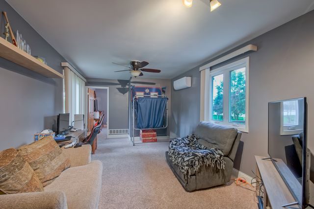 1605 S Regan Road, New Lenox, IL 60451