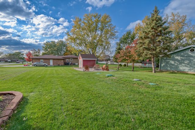 1605 S Regan Road, New Lenox, IL 60451