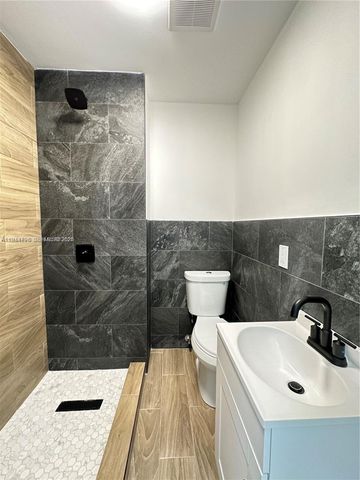 1441-1443-1451 NW 34th St, Miami, FL 33142