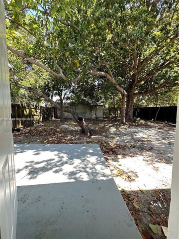 1441-1443-1451 NW 34th St, Miami, FL 33142