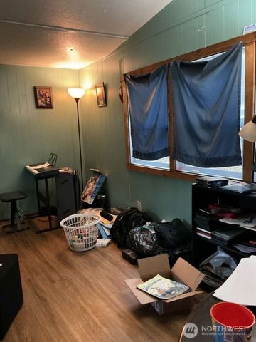 912 D Street, Vader, WA 98593