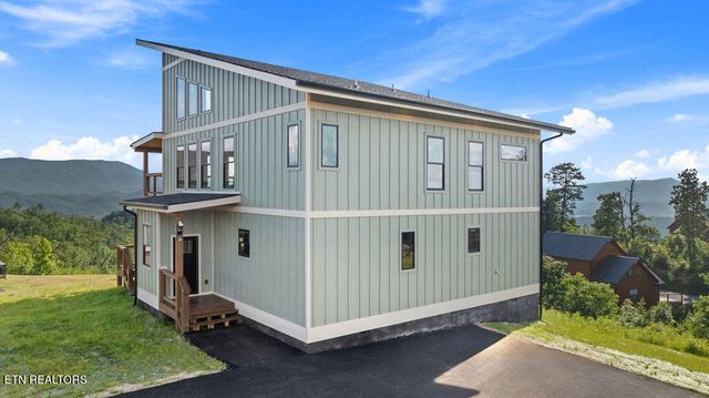 2029 Starr Crest Drive, Sevierville, TN 37876
