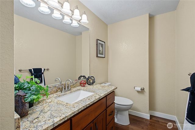 10010 76th Street SW, Lakewood, WA 98498