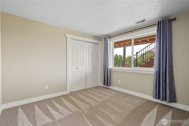 10010 76th Street SW, Lakewood, WA 98498