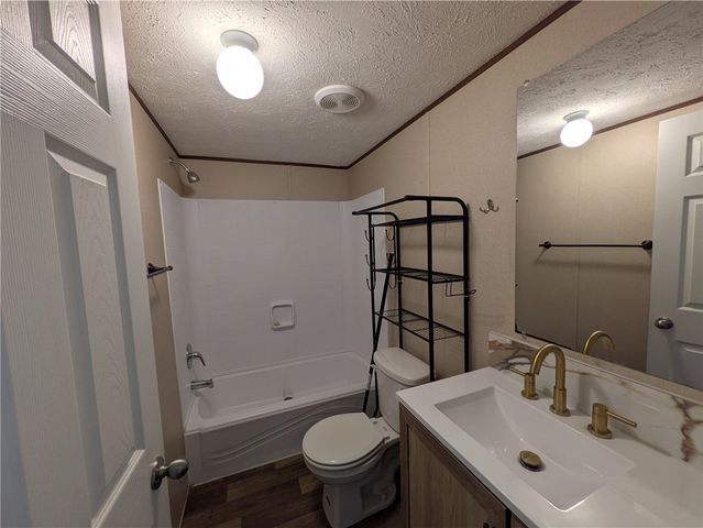 194 County Road 4423, Clarksville, AR 72830