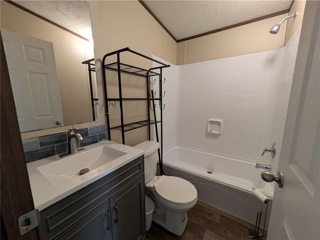 194 County Road 4423, Clarksville, AR 72830