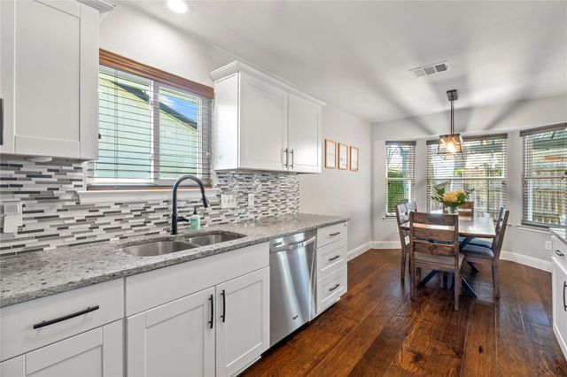 9306 Curlew DR, Austin, TX 78748