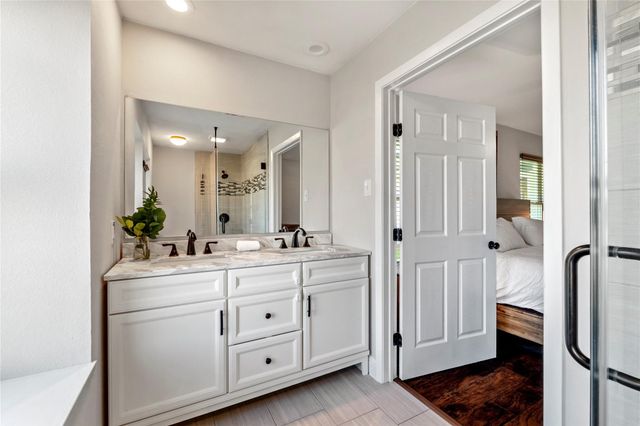 9306 Curlew DR, Austin, TX 78748