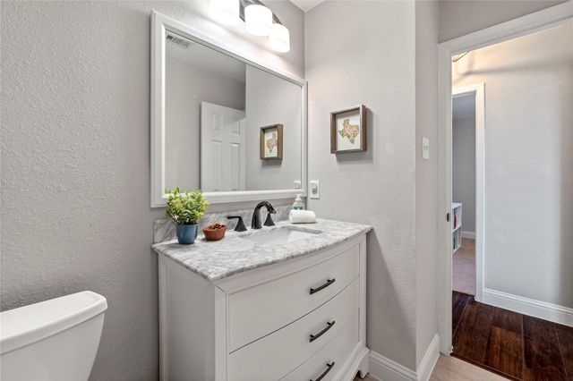 9306 Curlew DR, Austin, TX 78748