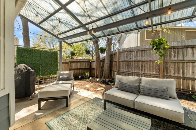 9306 Curlew DR, Austin, TX 78748